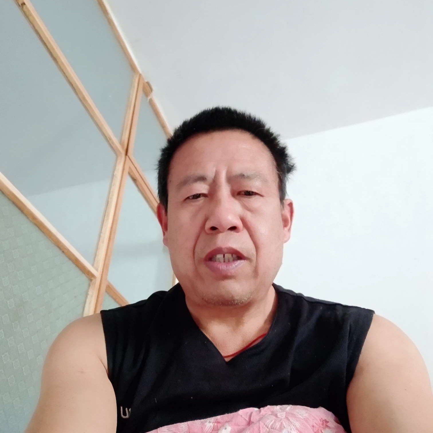 荔枝吃醋温婉的照片