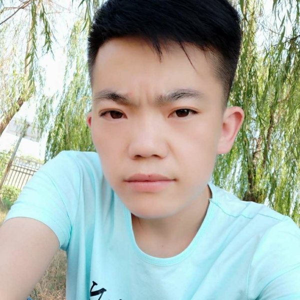 雨纯真的照片