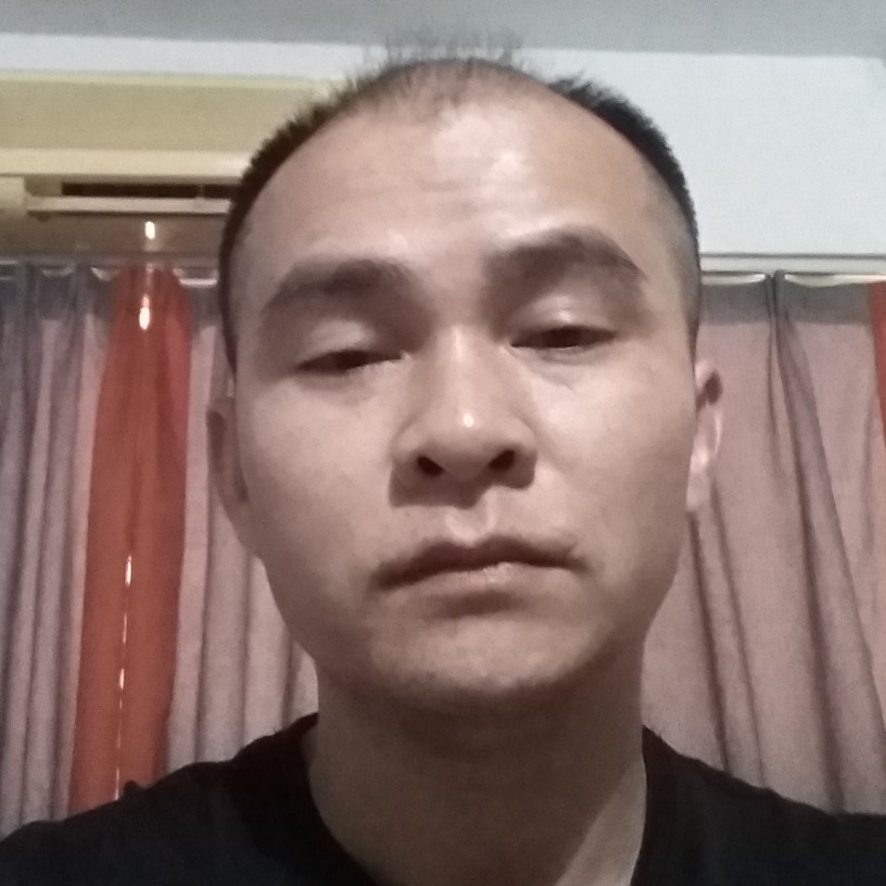 山岚稳重的照片