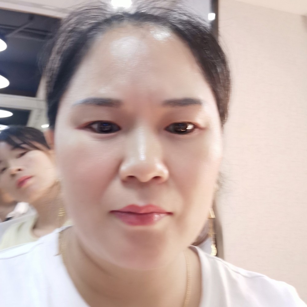 15888605075的照片
