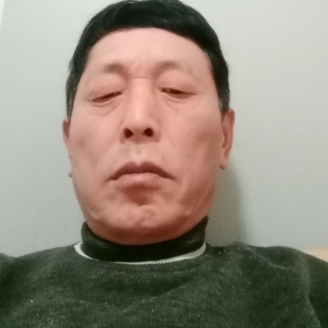 柜子爱恋魁梧的照片