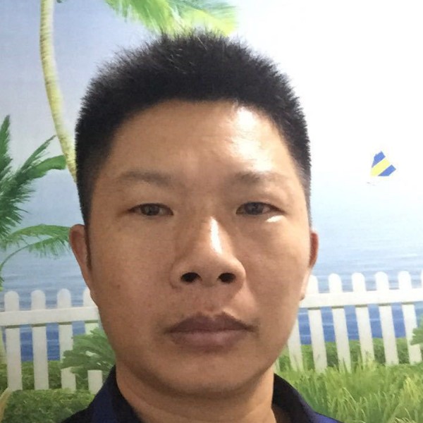 可爱泪了滑板的照片