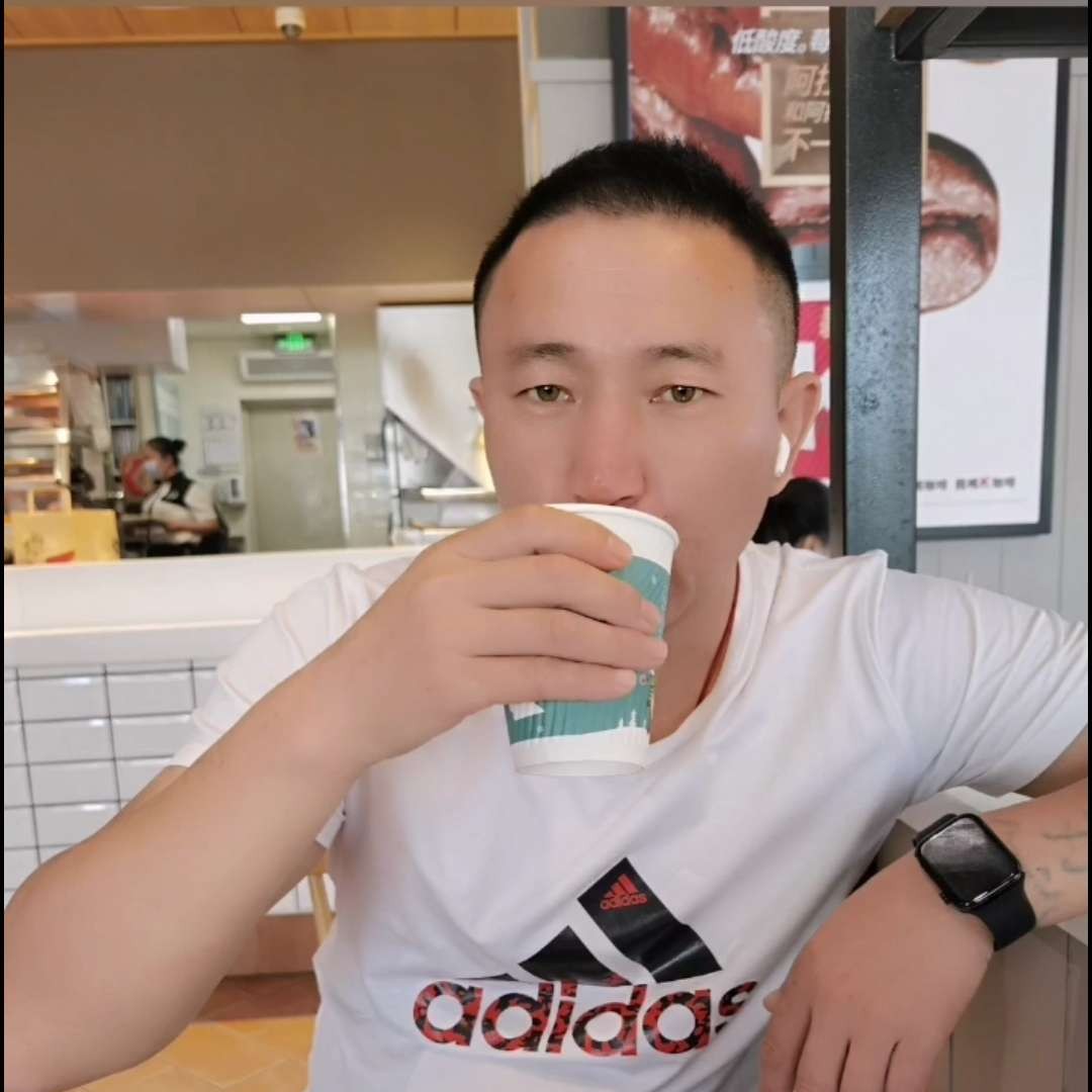 悲凉踢柚子的照片
