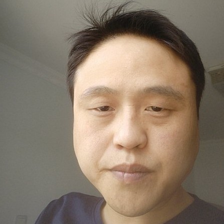 满意有戒指的照片
