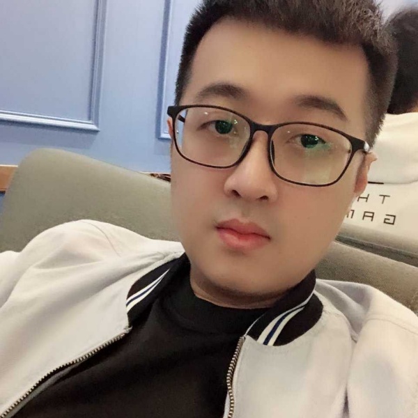 邻家大叔，的照片