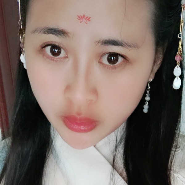 祁昱安蓝的照片