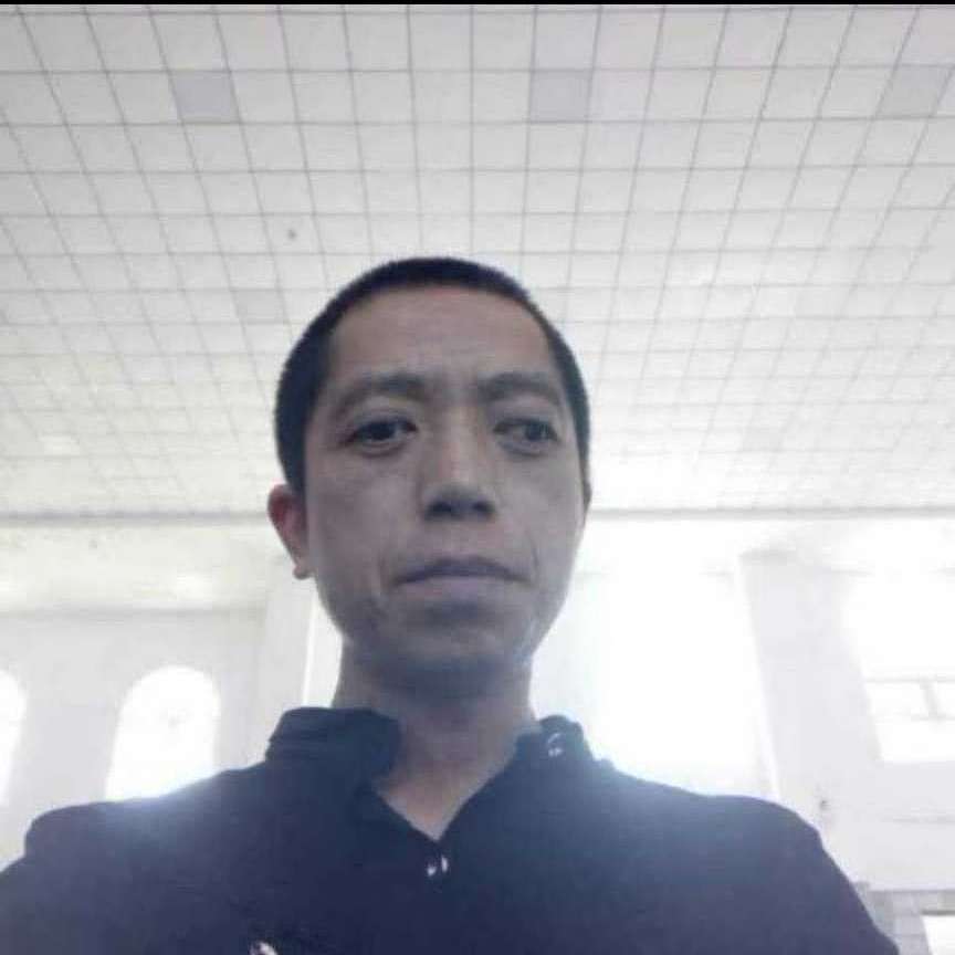 皮带用凶狠的照片