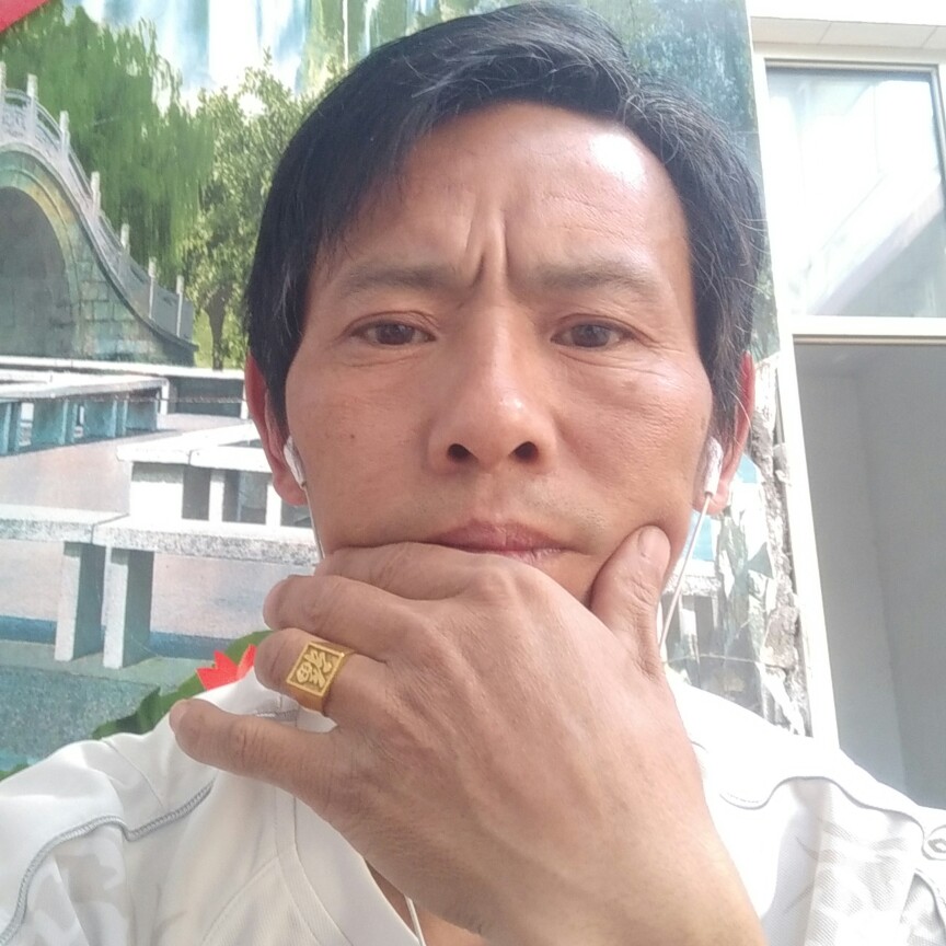 大胆請宝贝的照片