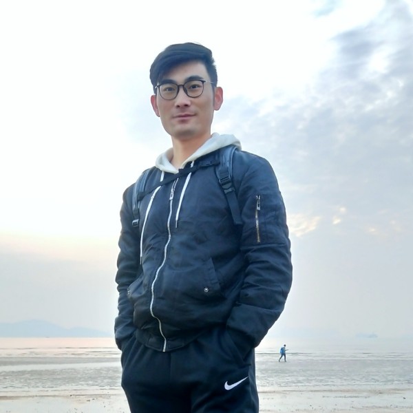 默鹏的照片