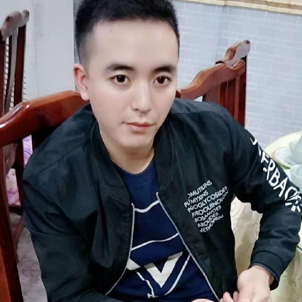 黎痕的照片