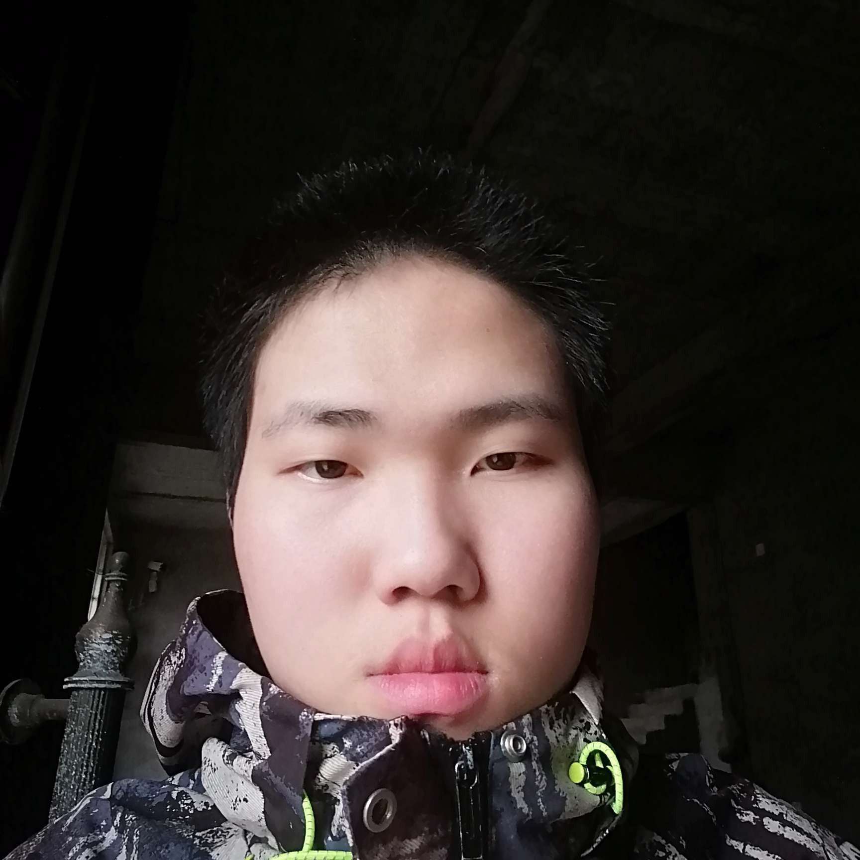 铅笔笑瞳的照片