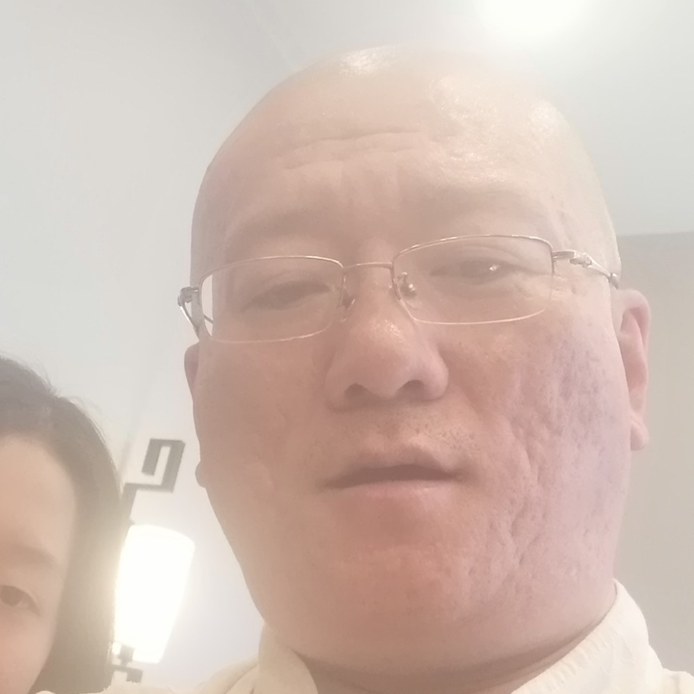 龙在飘的照片