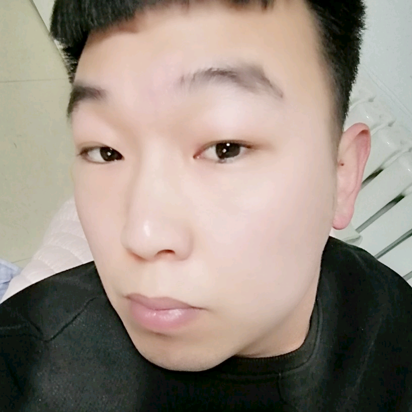 魁梧迎青衫的照片