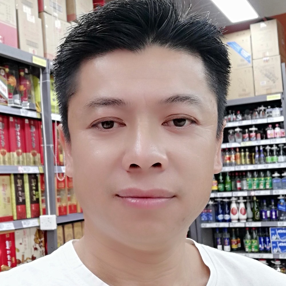 翅膀明亮的照片