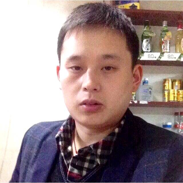 我们的拿小蘑菇的照片