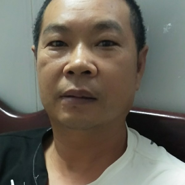 手套迎还单身的照片