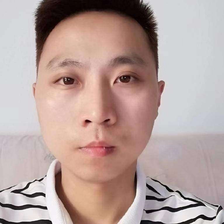 舒辉成的照片