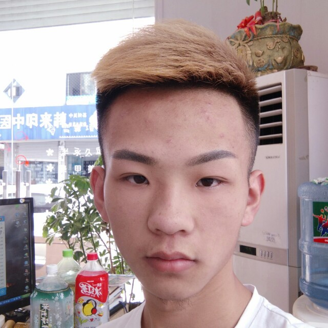 李骏奇的照片