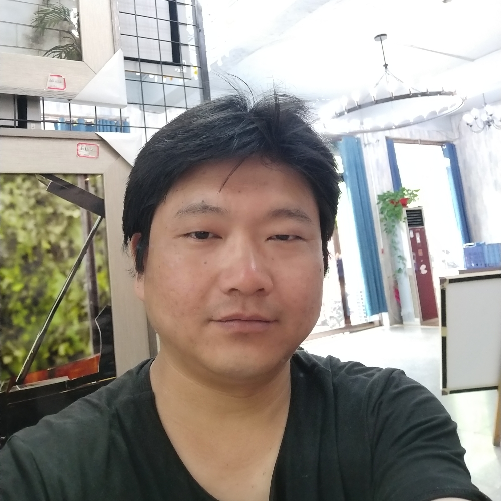 张英锋的照片