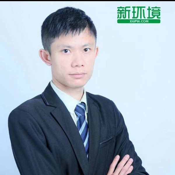微笑与平常的照片