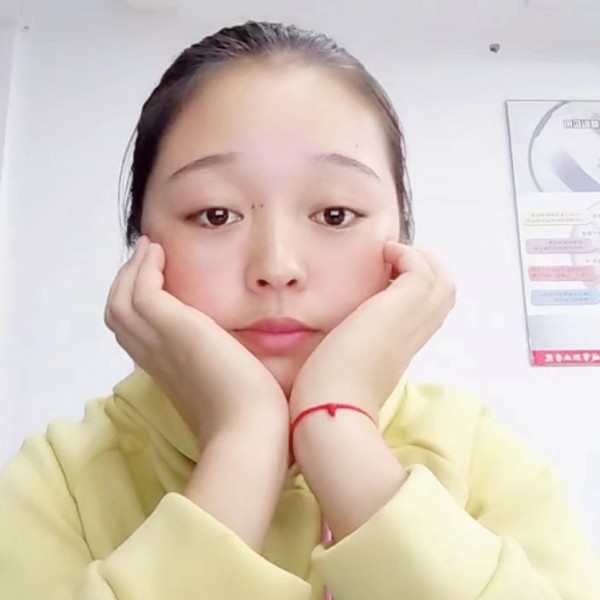眯眯眼改变小猫咪的照片