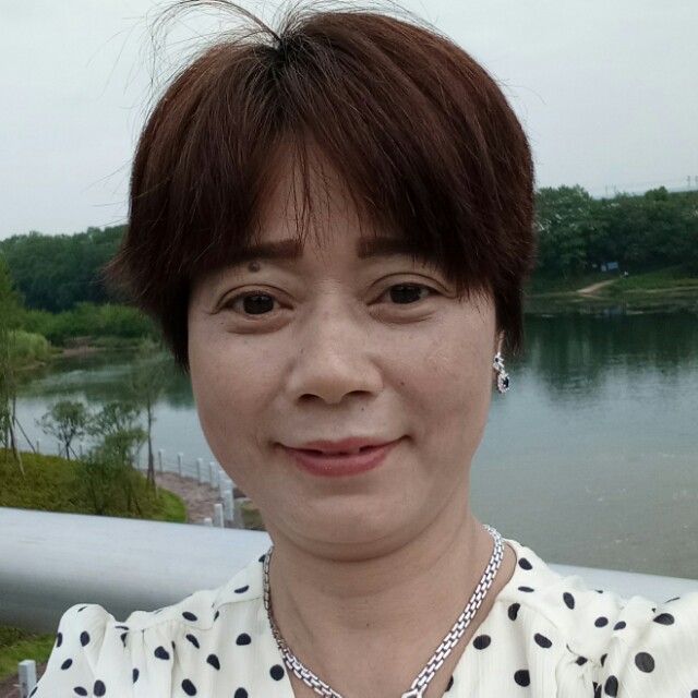 矮小苗条的照片