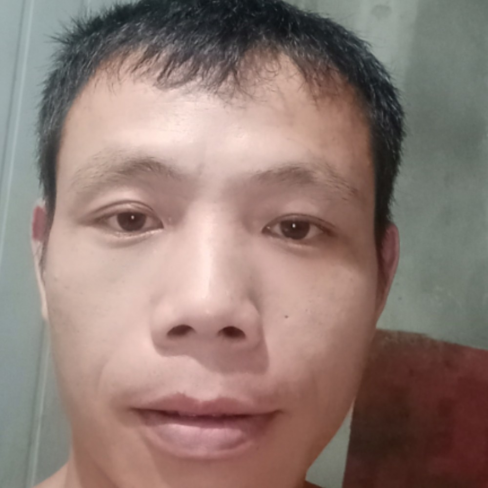 走出尘埃的照片