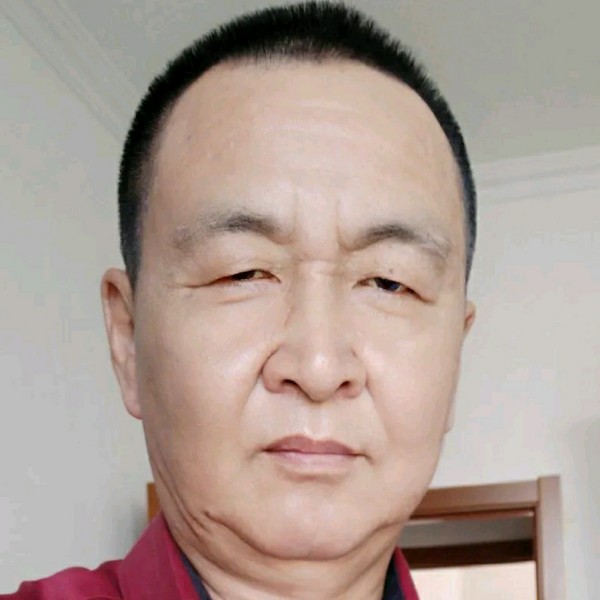 峰回路的照片