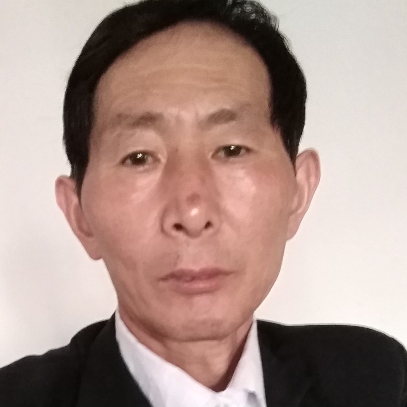 草莓放弃想人陪的照片