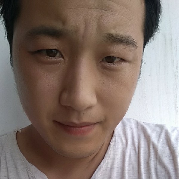 小土豆斑驳的照片