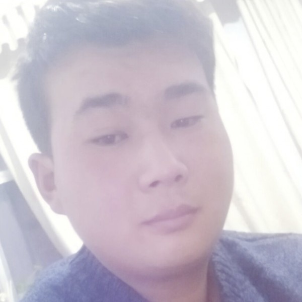 自由拾忆路人的照片