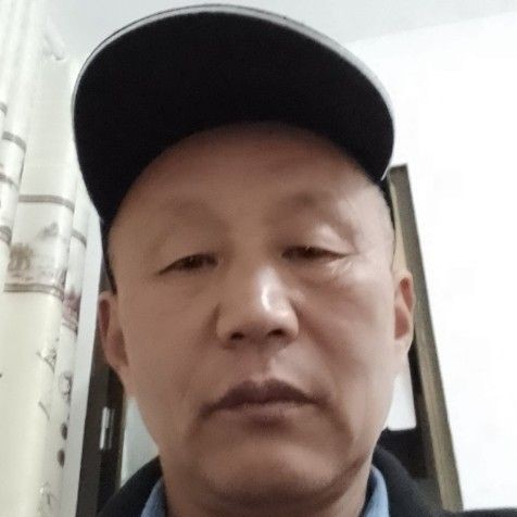 冷静等待水影的照片