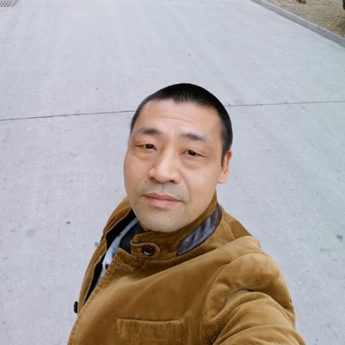 君临天下服装批发的照片