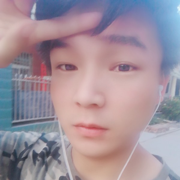 灯泡微笑的照片
