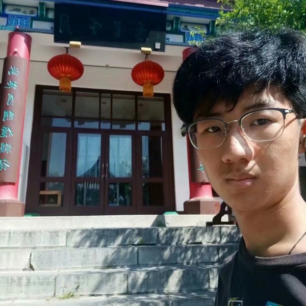 奇异果蹙眉内向的照片