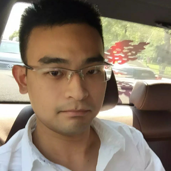 笑着看你的照片