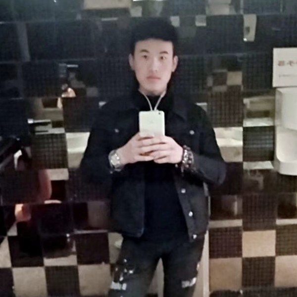 战斗机和顺心的照片