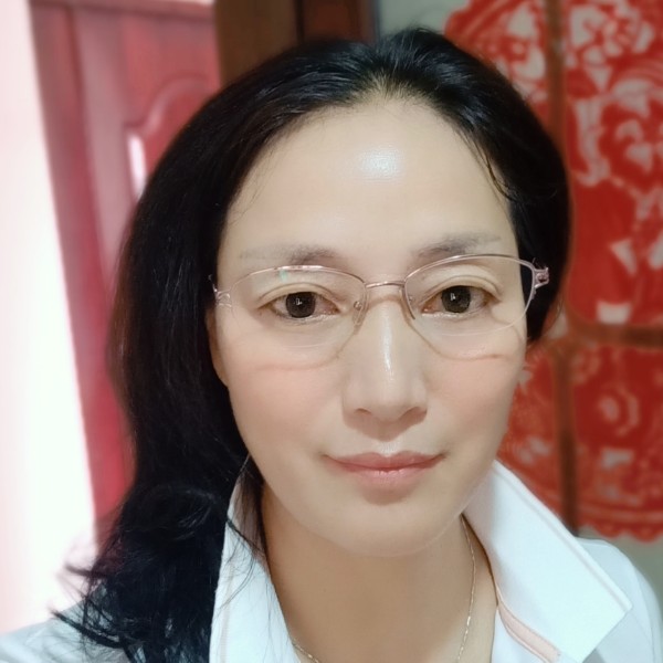 雨中柳的照片