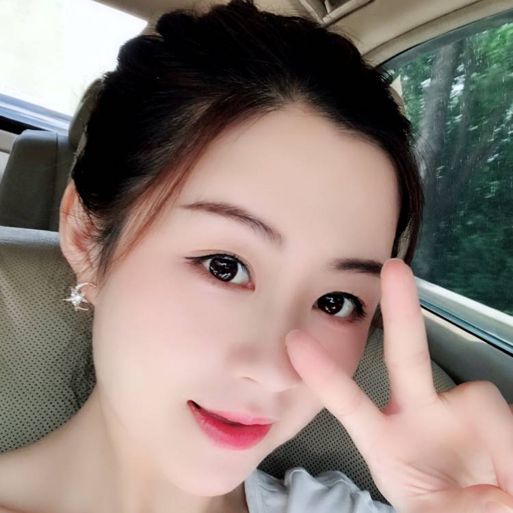 琳宁的照片