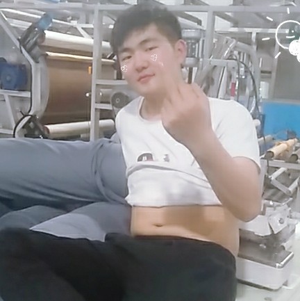 怕孤独挽手青花的照片