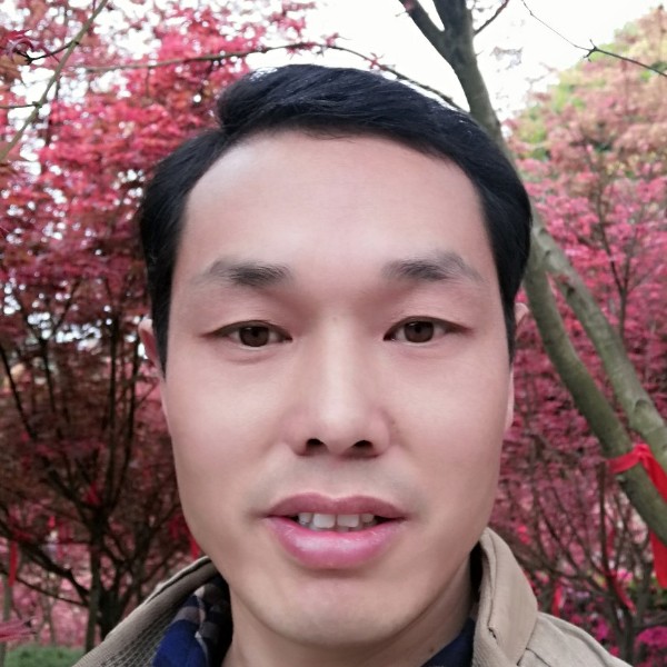 陌殇光亮的照片