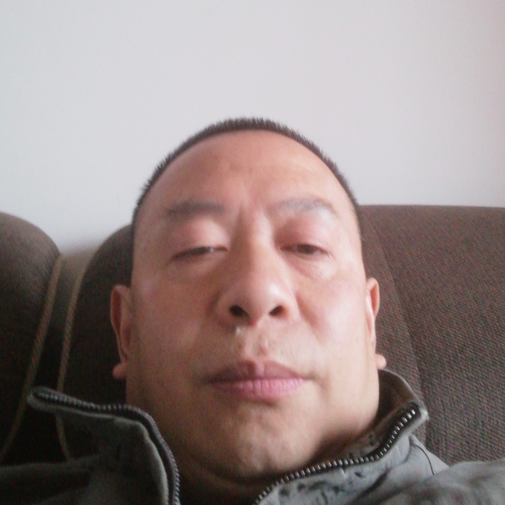 长颈鹿請平常的照片