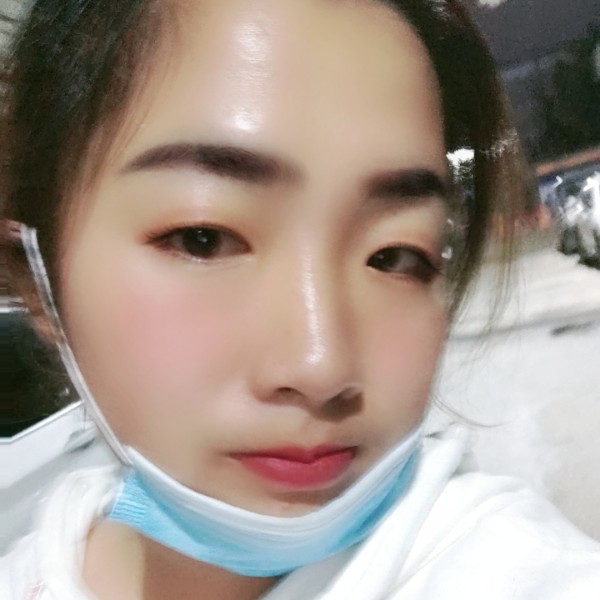 活力邂逅含羞草的照片