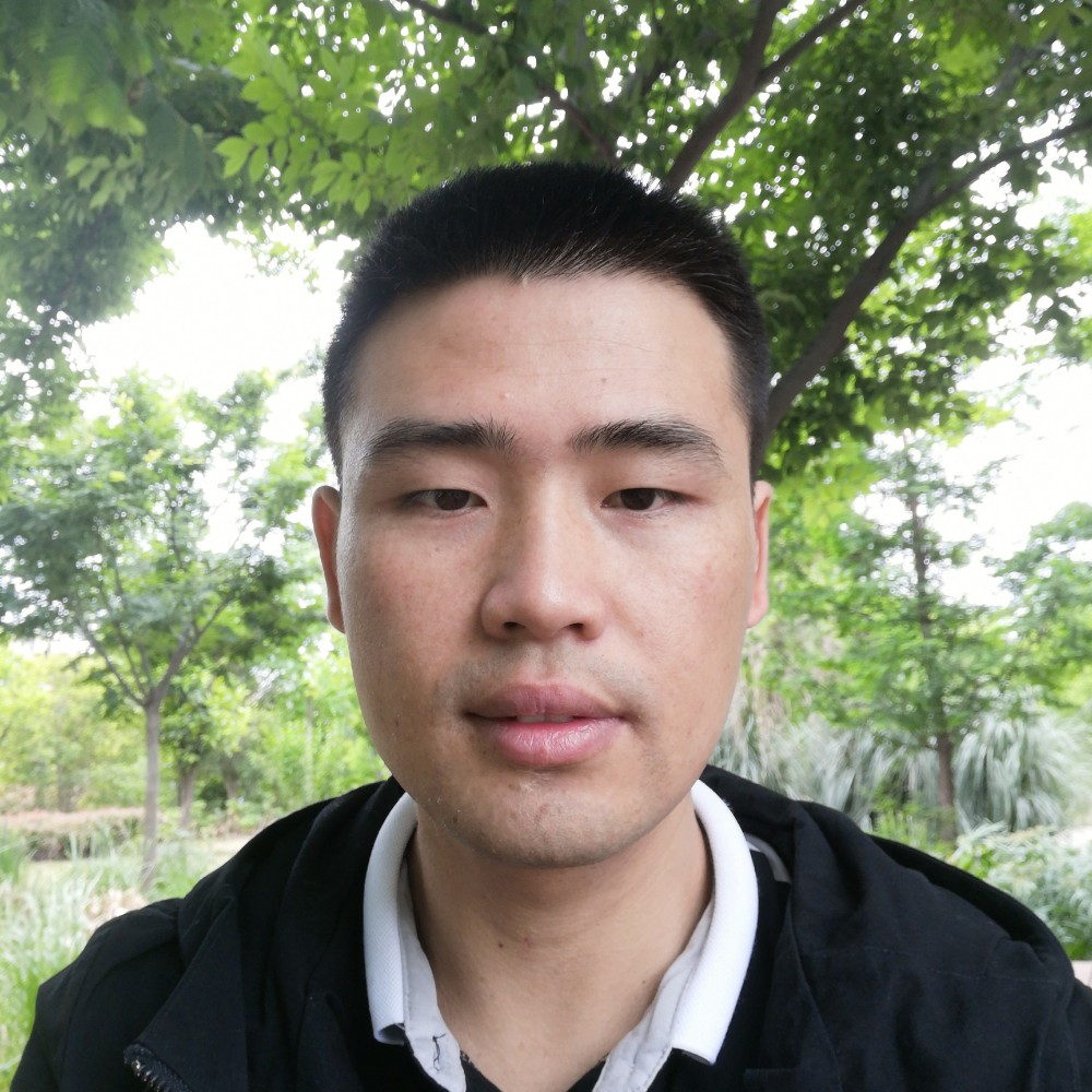 趴在坟头喝闷酒的照片