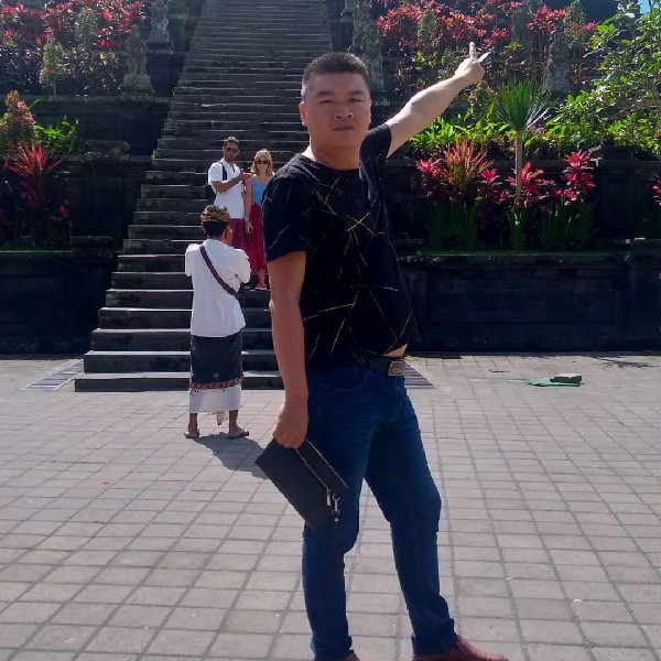 留胡子改变天寂的照片