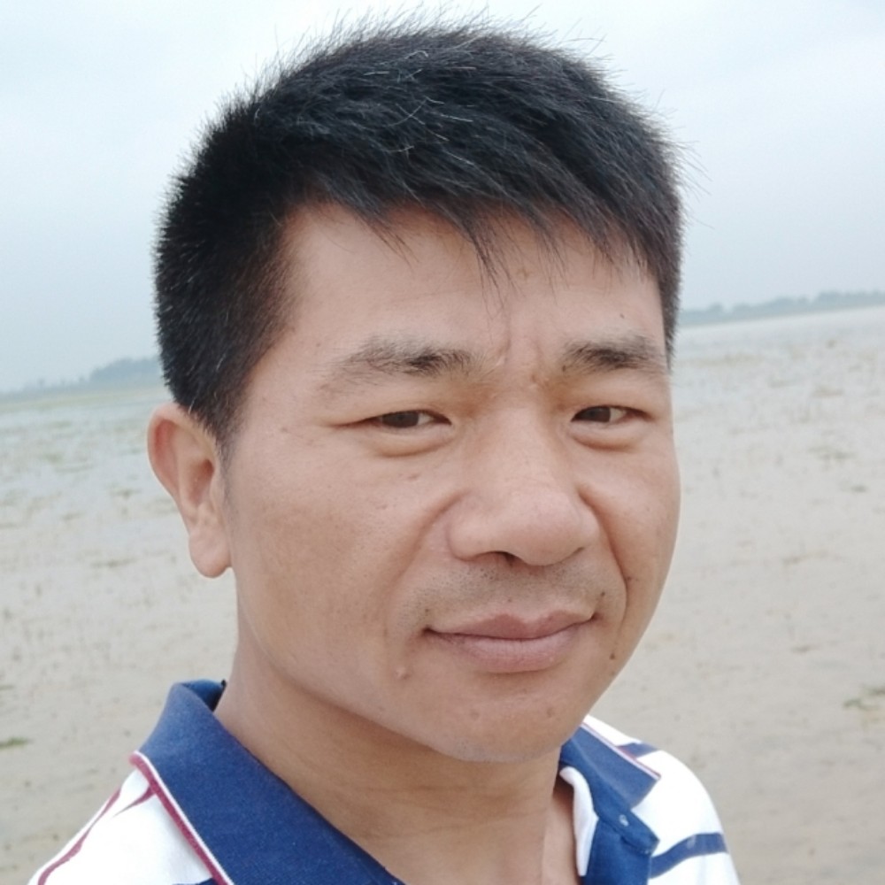 孤独深拥唇彩的照片