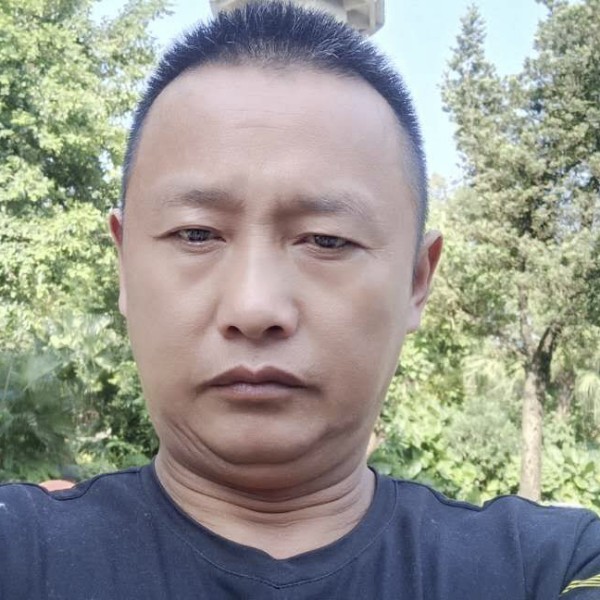 伍雄华的照片