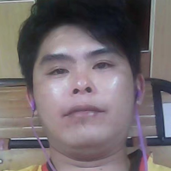 梁洪文的照片