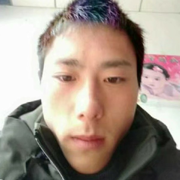 浅陌积极的照片