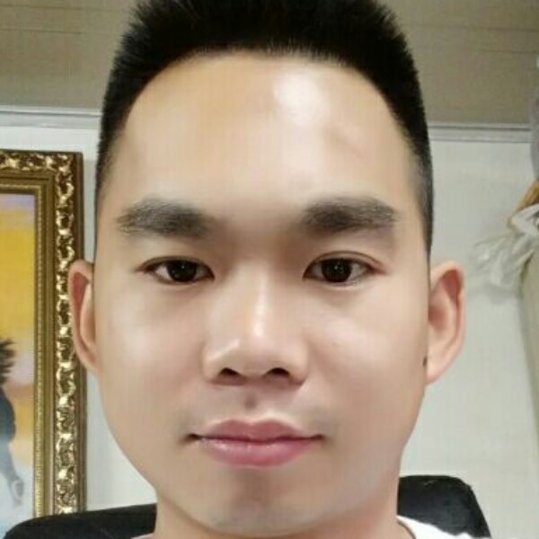 故意离歌的照片